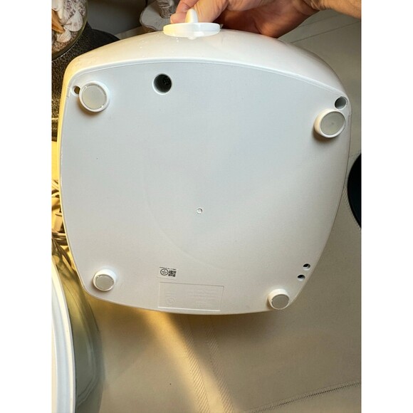 Equate Humidifier - Picture 9 of 11